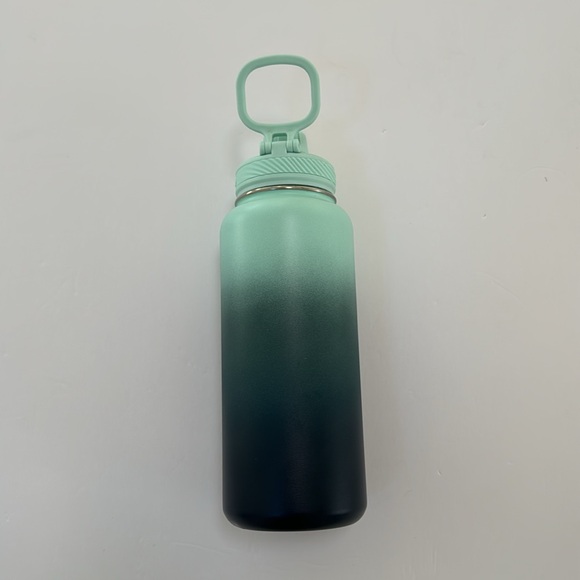 Brand new lululemon back to life sport bottle 32oz - Picture 4 of 6